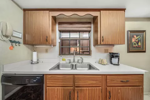 Kitchen - 3833 Edgewater Dr, Sebring, FL 33872 photo 2 of 4
