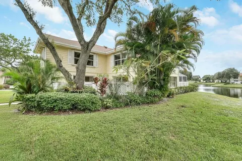 8155 Chelsea Ct #A, Lake Clarke Shores, FL 33406