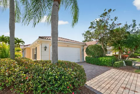9177 SE Retreat Dr, Hobe Sound, FL 33455