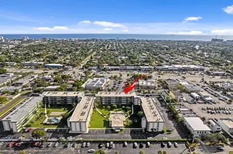 808 SE 7th St #405, Deerfield Beach, FL 33441