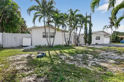 256 SW 11th Pl, Boca Raton, FL 33432