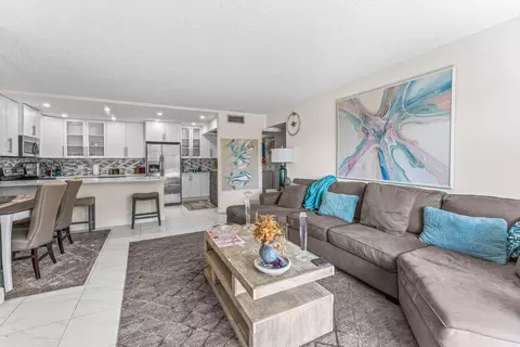 1006 Green Pine Blvd #F1, West Palm Beach, FL 33409