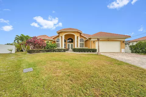 5909 NW Bayou Ct, Port Saint Lucie, FL 34986