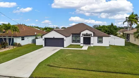 5207 NW South Lovoy Cir, Port Saint Lucie, FL 34986