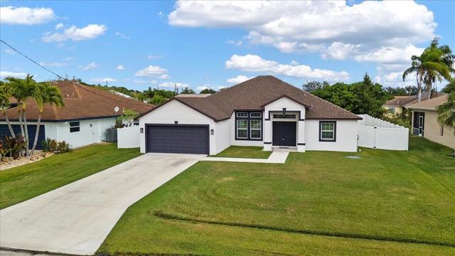 5207 NW South Lovoy Cir, Port Saint Lucie, FL 34986