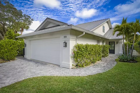221 E River Park Dr, Jupiter, FL 33477 photo 2