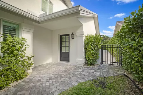 221 E River Park Dr, Jupiter, FL 33477 photo 3