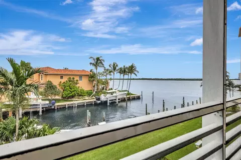 105 Paradise Harbour Blvd #307, North Palm Beach, FL 33408