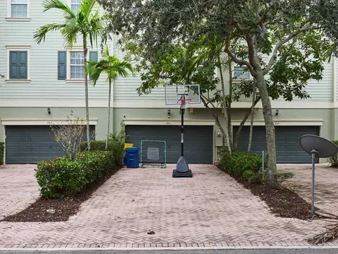 261 E Bay Cedar Cir, Jupiter, FL 33458 photo 16