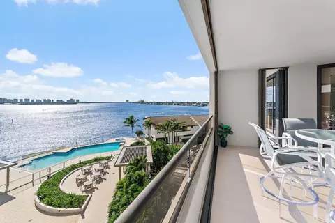 100 Lakeshore Dr #457, North Palm Beach, FL 33408
