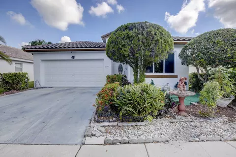 10245 SW 16th Ct, Pembroke Pines, FL 33025