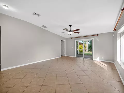 4358 SE Graham Dr, Stuart, FL 34997 photo 7