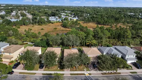 4358 SE Graham Dr, Stuart, FL 34997 photo 4