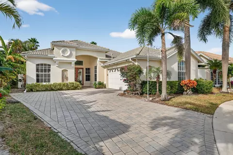 590 SW Saint Johns Bay, Port Saint Lucie, FL 34986