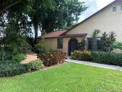 23277 Barlake Dr, Boca Raton, FL 33433