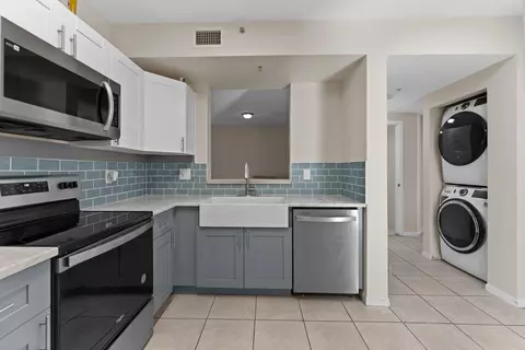 1165 Golden Lakes Blvd #1212, West Palm Beach, FL 33411