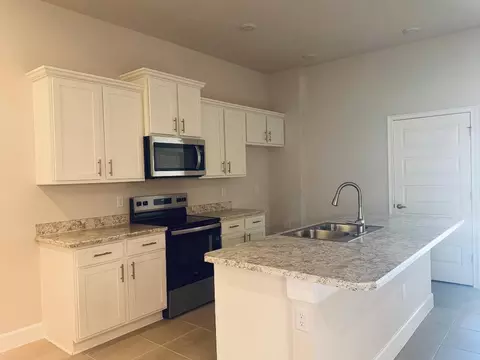 8662 Giovanni Ave, Fort Pierce, FL 34951