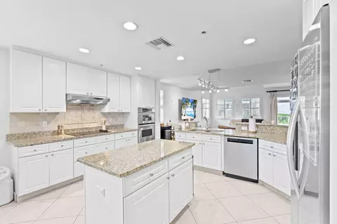 305 E Ocean Ave #TH-7, Lantana, FL 33462