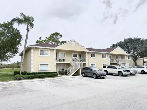 1403 Palm Beach Trace Dr, Royal Palm Beach, FL 33411