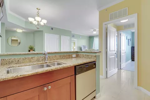 875 NW Flagler Ave #401, Stuart, FL 34994 photo 8