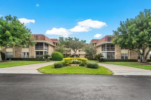 5510 Tamberlane Cir #243, Palm Beach Gardens, FL 33418