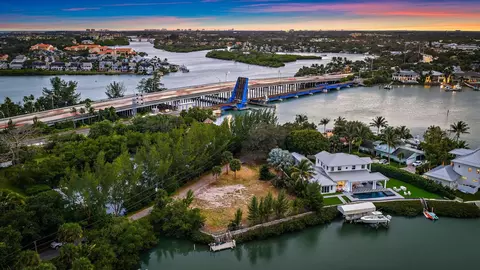 1310 Peninsular Rd, Jupiter, FL 33469