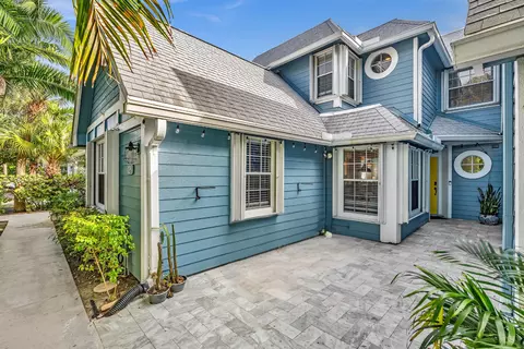 120 Ocean Dunes Cir, Jupiter, FL 33477