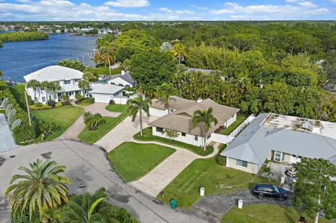 348 River Dr, Tequesta, FL 33469 photo 5