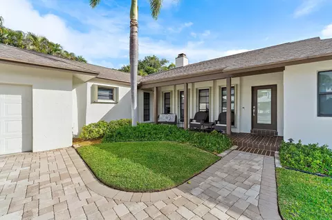 348 River Dr, Tequesta, FL 33469