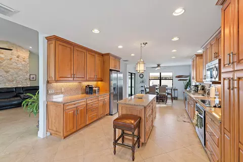 348 River Dr, Tequesta, FL 33469 photo 12