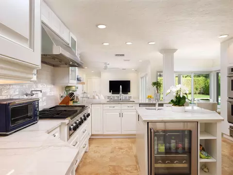 105 Olympus Cir, Jupiter, FL 33477 photo 9