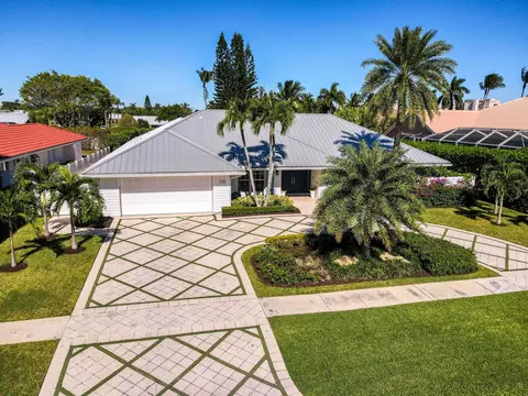 105 Olympus Cir, Jupiter, FL 33477 photo 2