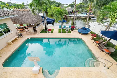 Exterior - 906 Dolphin Dr, Jupiter, FL 33458 photo 3 of 12