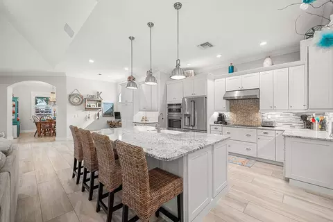 Kitchen - 906 Dolphin Dr, Jupiter, FL 33458 photo 5 of 7