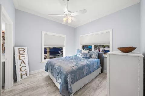 Bedroom - 906 Dolphin Dr, Jupiter, FL 33458 photo 6 of 6
