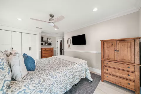 Bedroom - 906 Dolphin Dr, Jupiter, FL 33458 photo 2 of 6