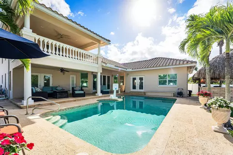 Exterior - 906 Dolphin Dr, Jupiter, FL 33458 photo 7 of 12
