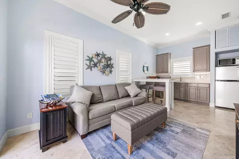 Living - 906 Dolphin Dr, Jupiter, FL 33458 photo 5 of 5