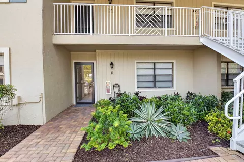 18 Westgate Ln #E, Boynton Beach, FL 33436