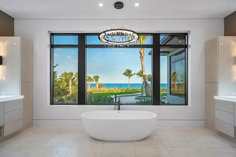 Bath - 3016 SE Dune Dr, Stuart, FL 34996 photo 1 of 9