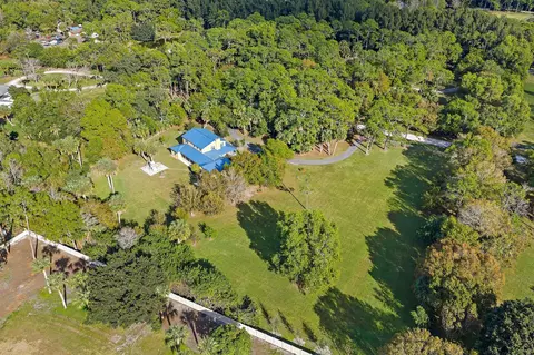 View/Area - 17375 Thunder Rd, Jupiter, FL 33478 photo 2 of 5