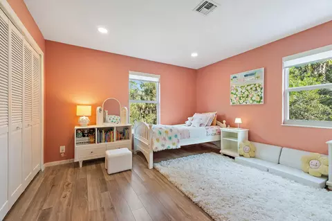 Bedroom - 17375 Thunder Rd, Jupiter, FL 33478 photo 3 of 11