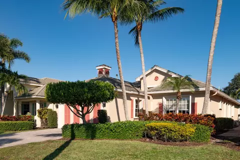 10535 La Strada, West Palm Beach, FL 33412