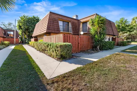 1402 Nebraska Ave #13, Fort Pierce, FL 34950