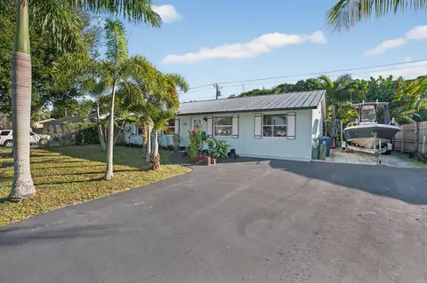 1206 Mohican Blvd, Jupiter, FL 33458 photo 3