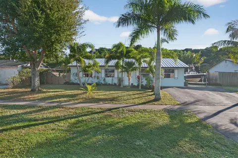 1206 Mohican Blvd, Jupiter, FL 33458 photo 2