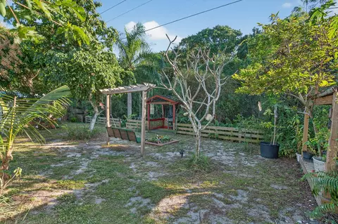 1206 Mohican Blvd, Jupiter, FL 33458 photo 31