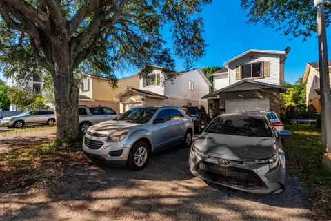 2019 NW 55th Ter, Lauderhill, FL 33313