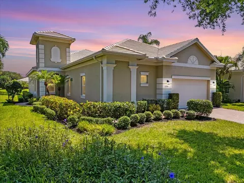 1254 River Reach Dr, Vero Beach, FL 32967