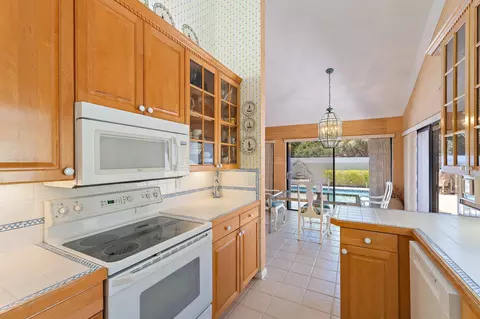 104 Sand Pine Dr, Jupiter, FL 33477 photo 12